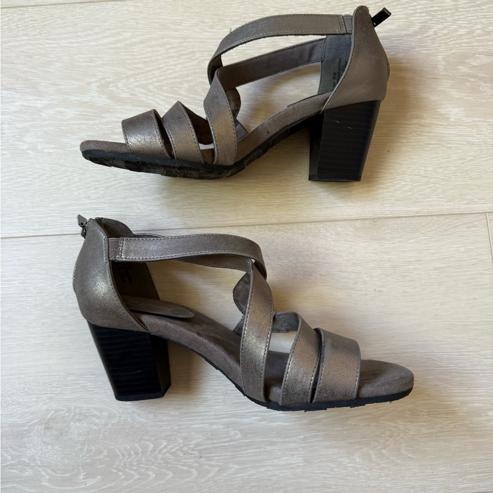 3/$10 Easy Street Silver Sandals with Elegant Straps